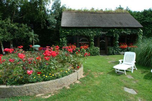 Logis Hotel Restaurant Manoir De L'Acherie Sainte-Cécile المظهر الخارجي الصورة