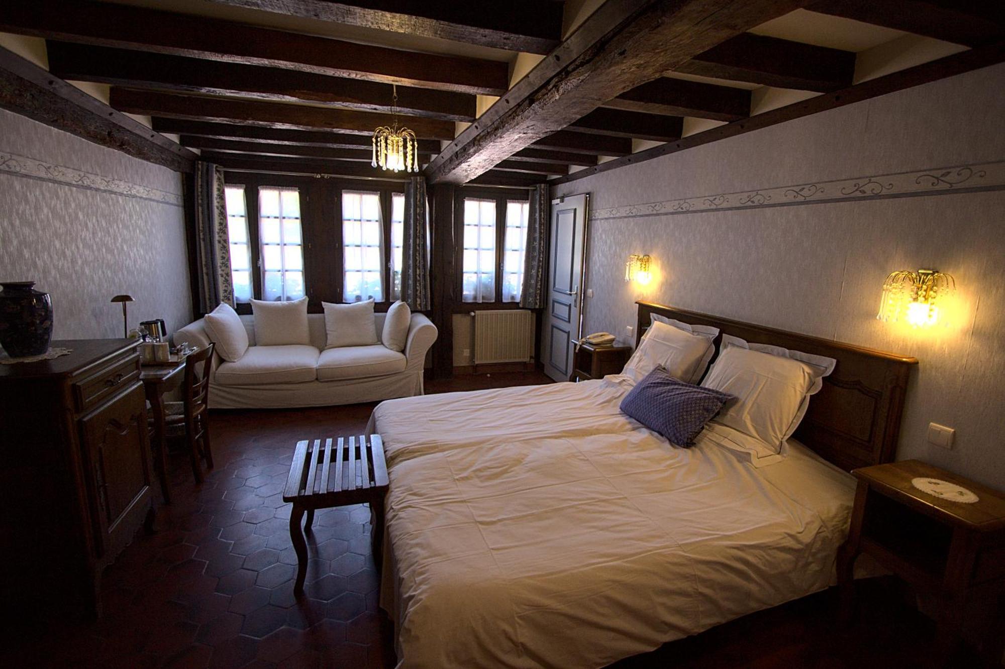 Logis Hotel Restaurant Manoir De L'Acherie Sainte-Cécile المظهر الخارجي الصورة