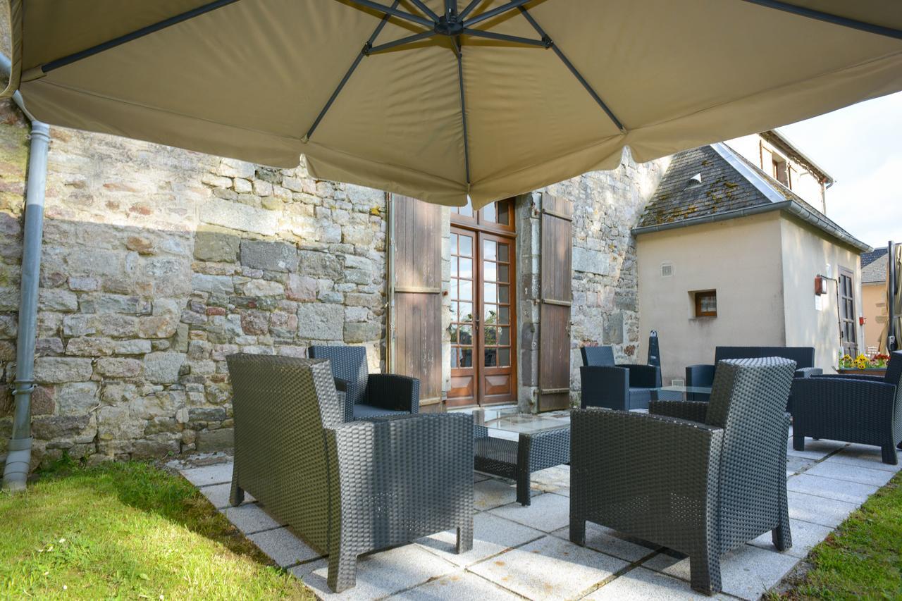 Logis Hotel Restaurant Manoir De L'Acherie Sainte-Cécile المظهر الخارجي الصورة